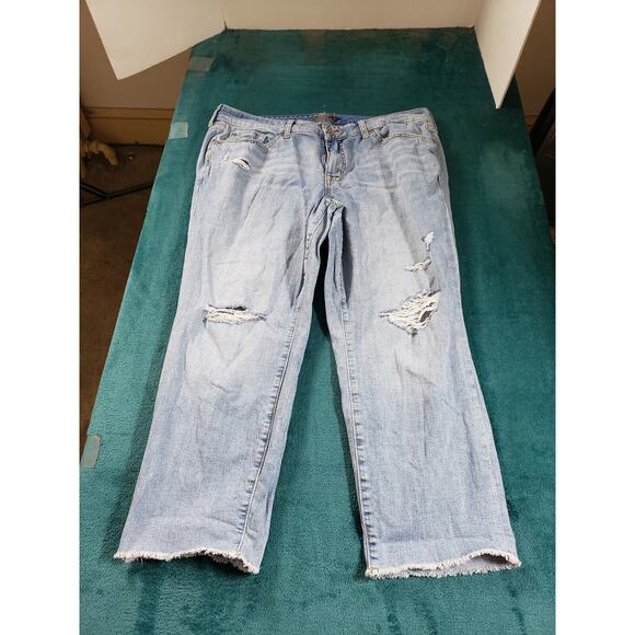 Torrid Jeans Sz 10 Womens Blue Stretch Pants Mid Rise Ladies Crop Boyfriend - Picture 2 of 12